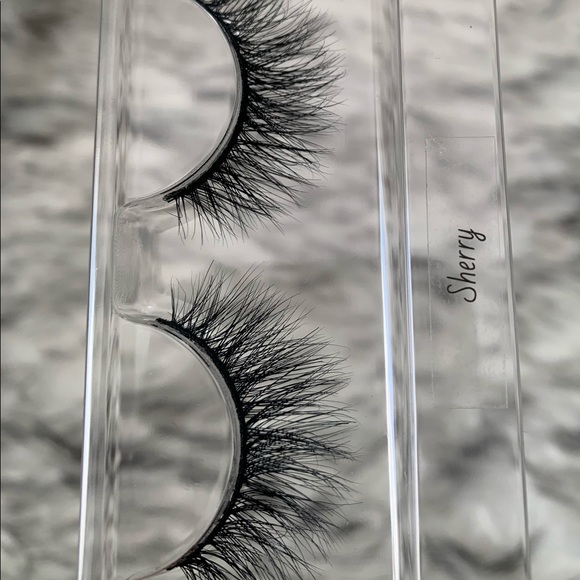 “Sherry” || Lashful Lengths Luxury Mink Eyelashes - Picture 3 of 7